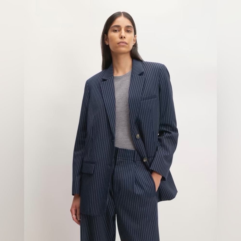 Everlane The TENCEL™ Oversized Blazer, size 2 navy/bone